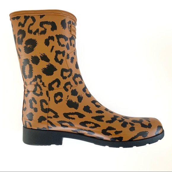 Hunter Original Leopard Print Refined Short Rain Boots in Size 10 - Picture 5 of 16